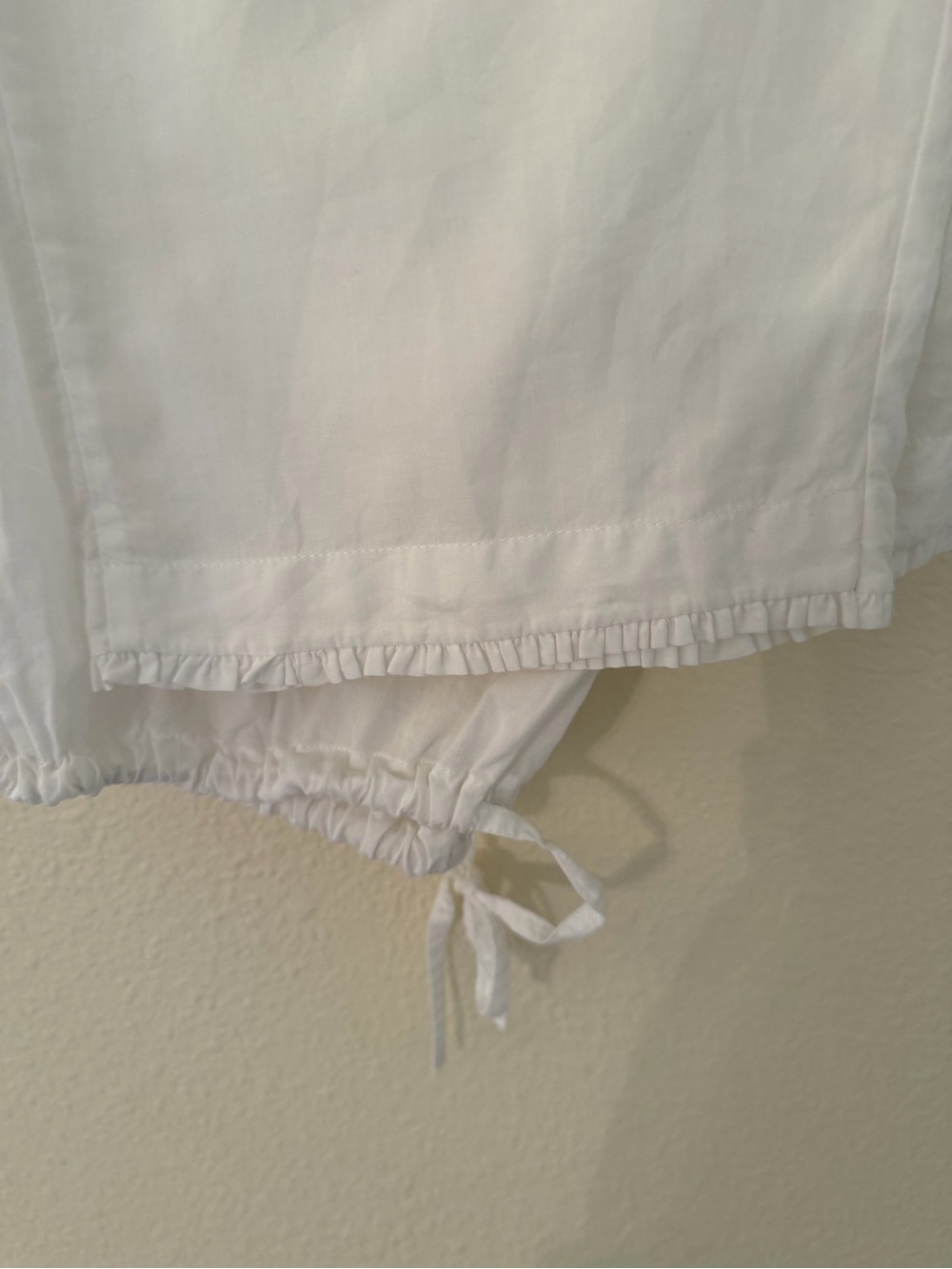 Taylor Linens Cotton White Ruffled Pajama Set Small - Picture 8 of 9